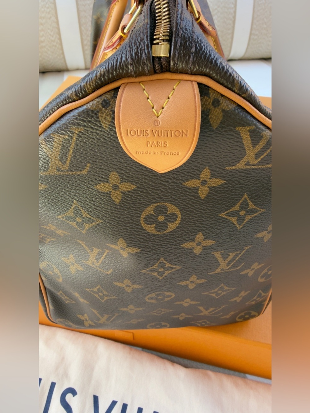 Louis Vuitton Speedy 40 Classic Monogram Canvas France w/ Box, Dust Bag Lock Key - Picture 4 of 10